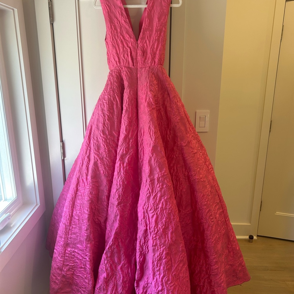 Monique Lhuillier Jacquard Gown🩷 - Picture 11 of 17